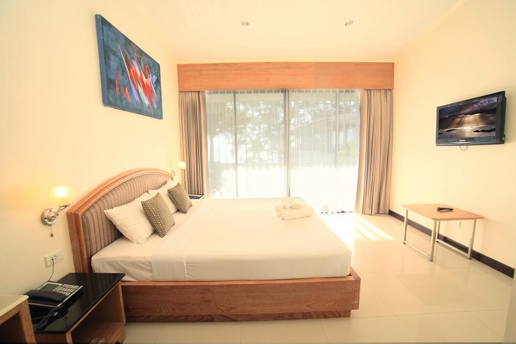 In On The Beach Phuket Exterior photo