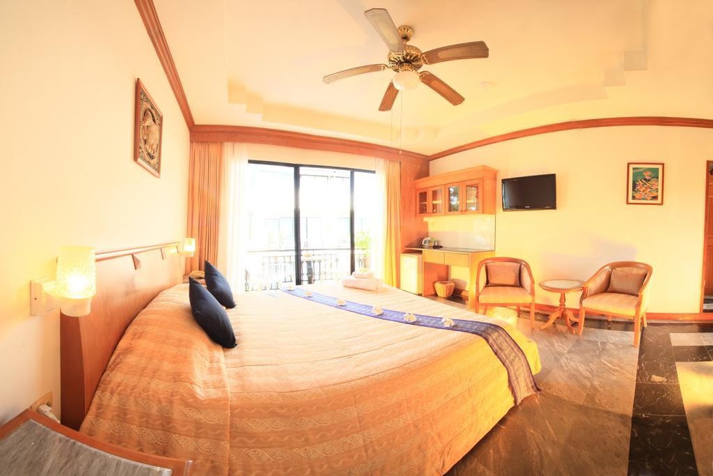 In On The Beach Phuket Exterior photo