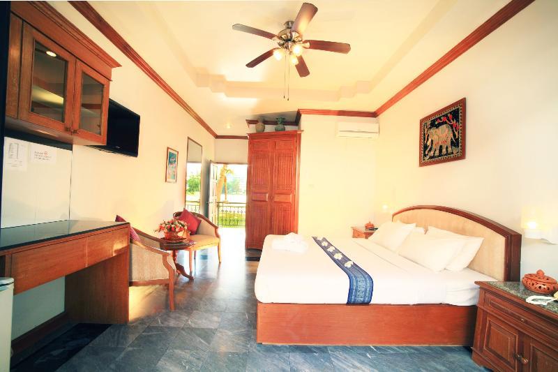 In On The Beach Phuket Exterior photo