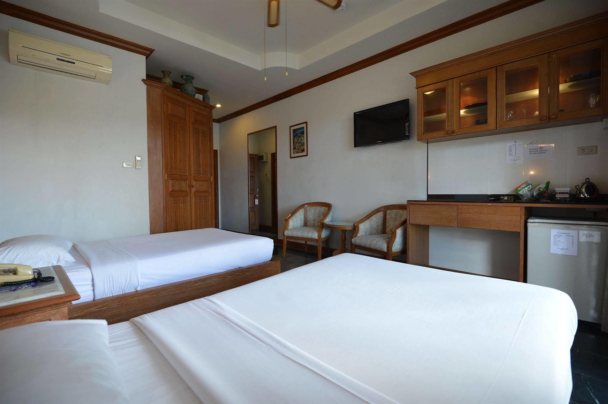 In On The Beach Phuket Exterior photo